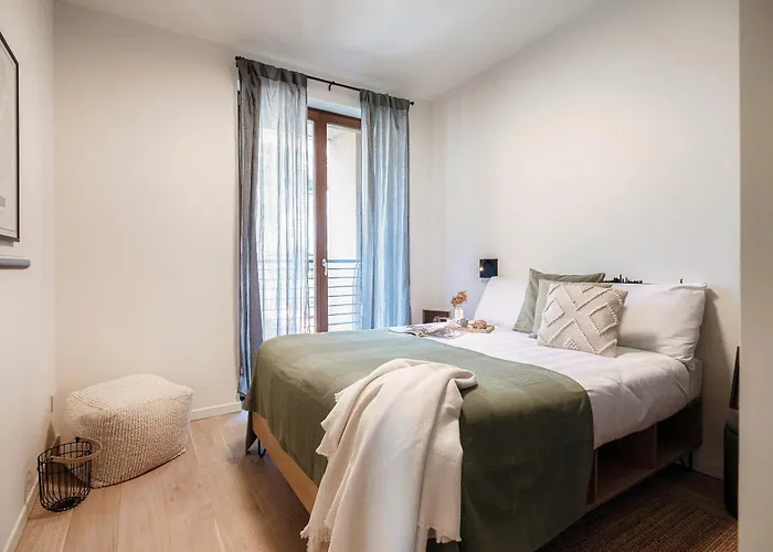 Bella - By Myhomeincomo Apartman *