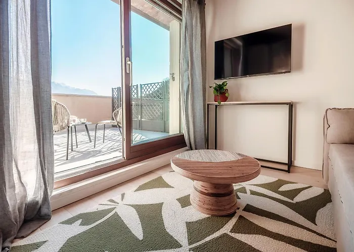 Bella - By Myhomeincomo Apartman *